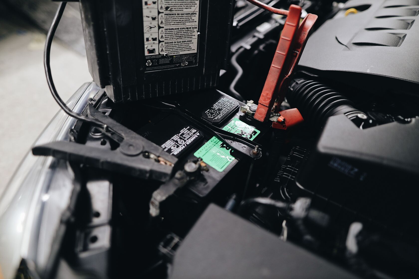 Automotive emergency power equipment